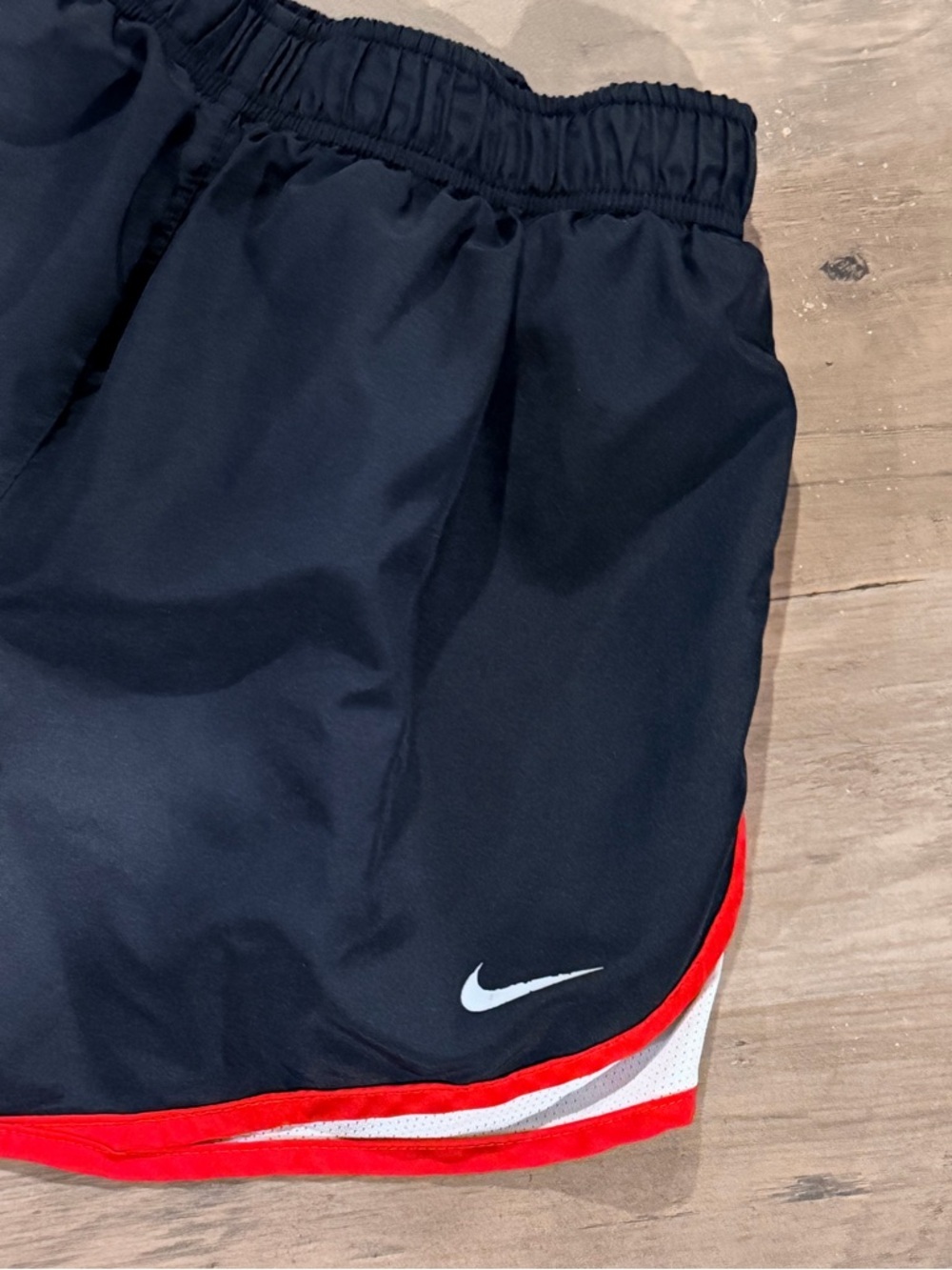 Nike Women Black Athletic Shorts Red Trim - Picture 5 of 9